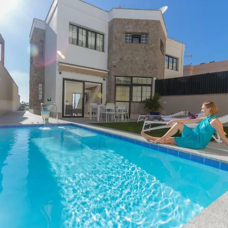 Amadores N6 Villa